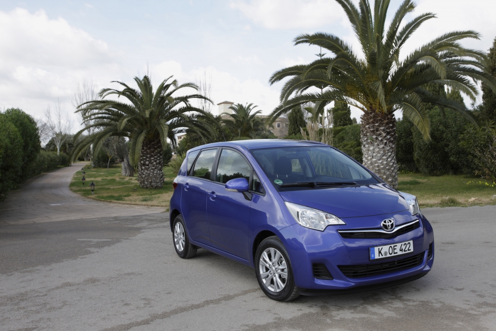 Toyota Verso S: Pro Familia