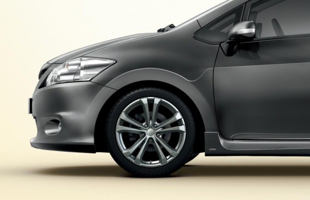 Toyota mit Sommerkompletträdern bis 19 Zoll
