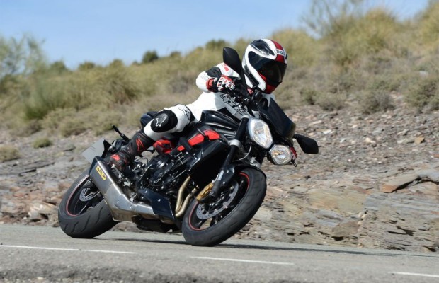 Triumph ruft fünf Modelle in die Werkstätten