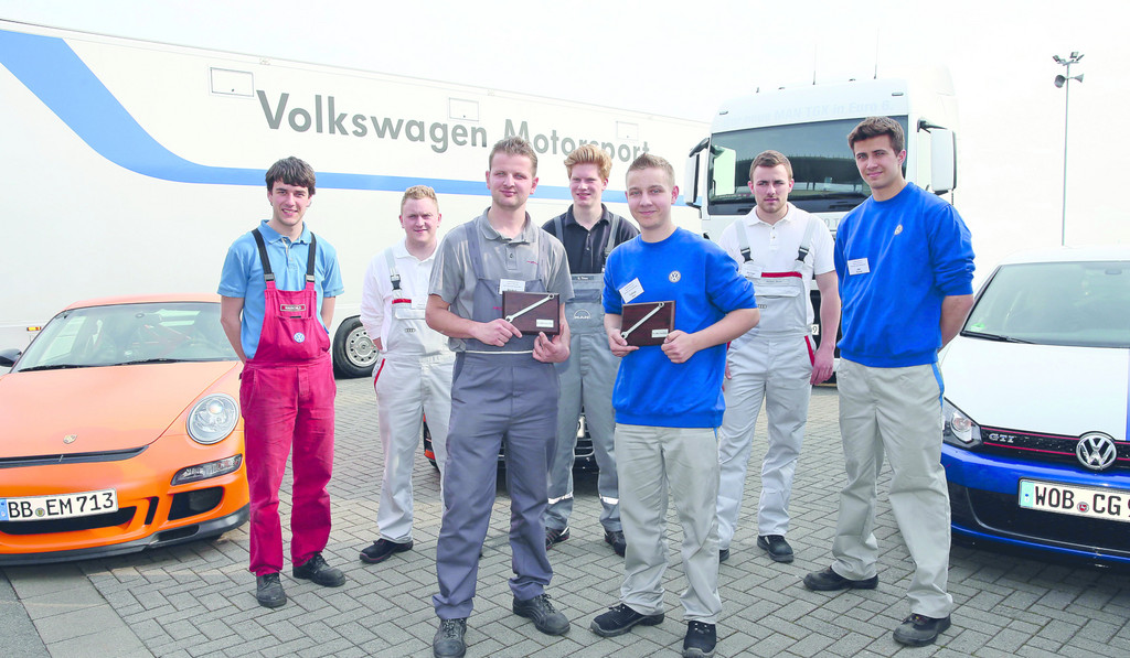 Volkswagen-Azubis im Werksteam