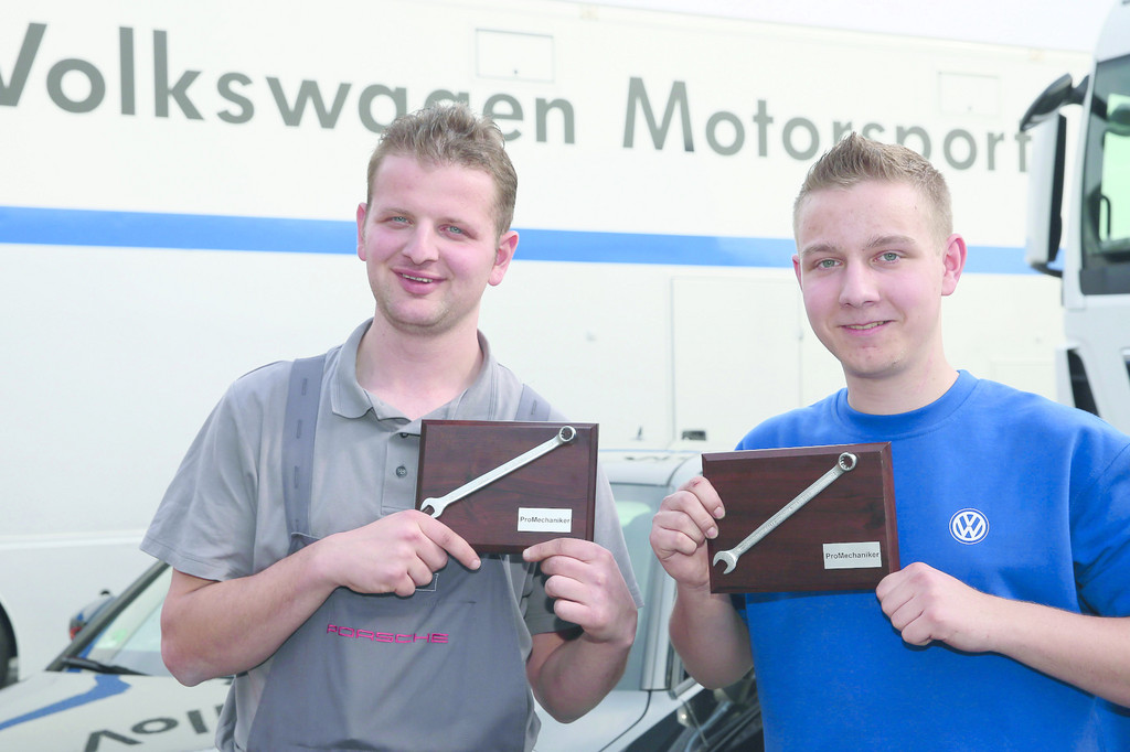 Volkswagen-Azubis im Werksteam