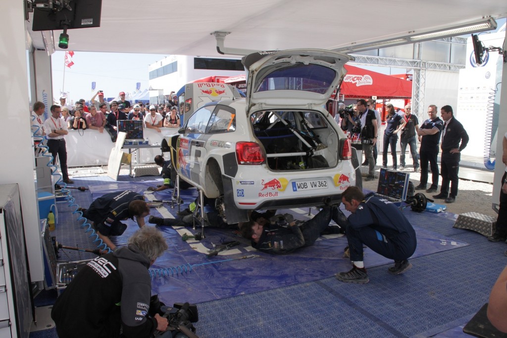 WRC 2013: Volkswagen schafft den Hattrick