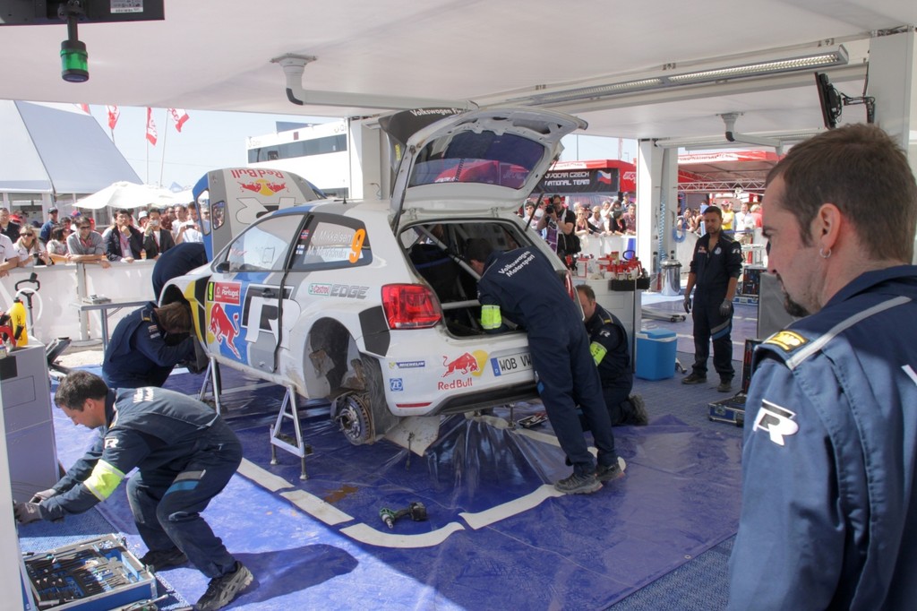 WRC 2013: Volkswagen schafft den Hattrick