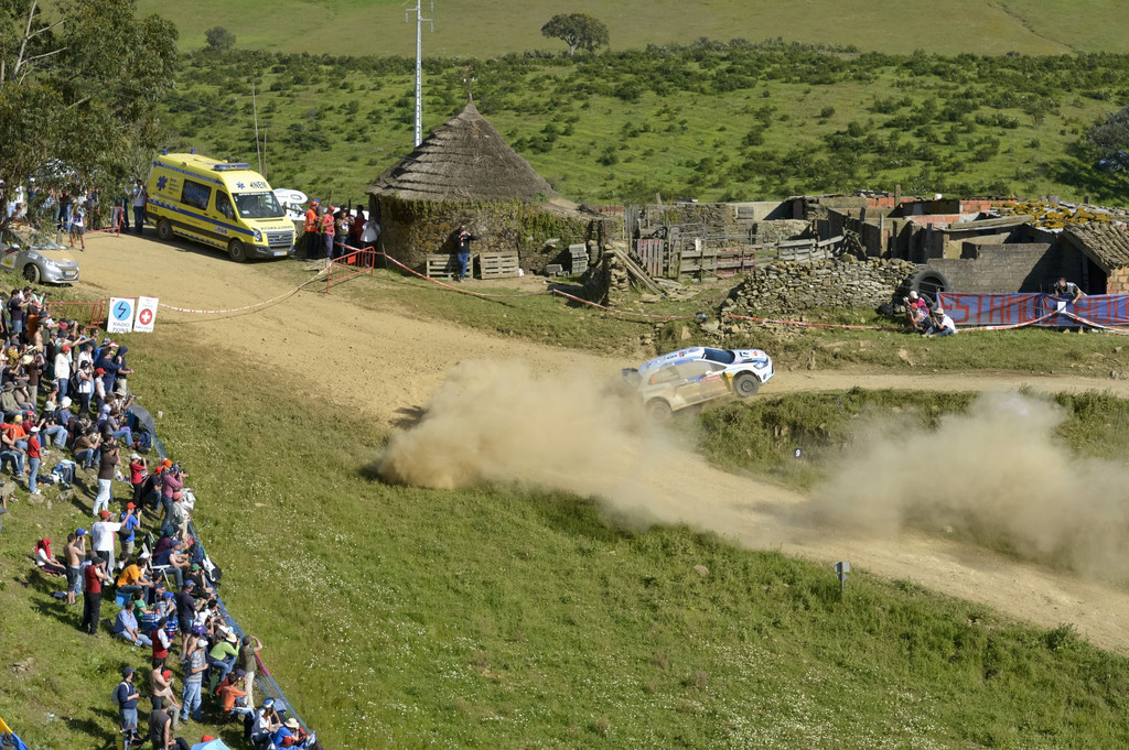 WRC 2013: Volkswagen schafft den Hattrick