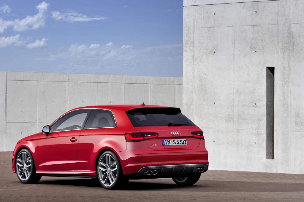 War bislang beim 132 kW/180 PS-Benziner Schluss, definieren die Bayern nun mit dem S3 die Leistungsspitze in der Kompaktklasse n