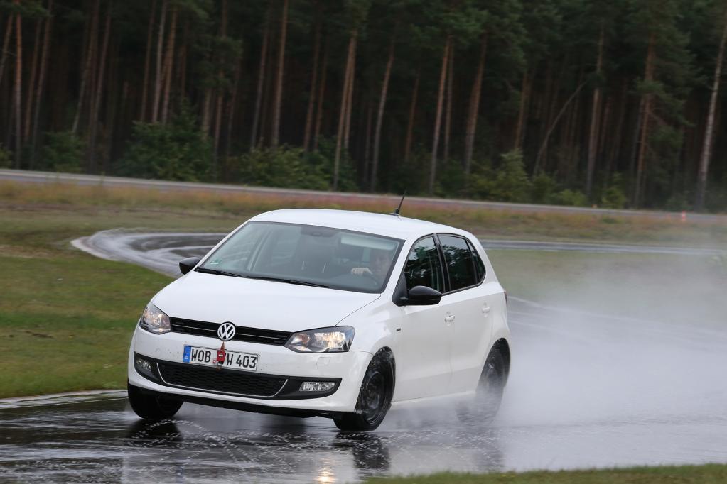 Winterreifen im Sommer Sicherheitsrisiko