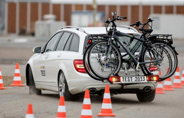 Zehn Fahrradträger im E-Bike-Test