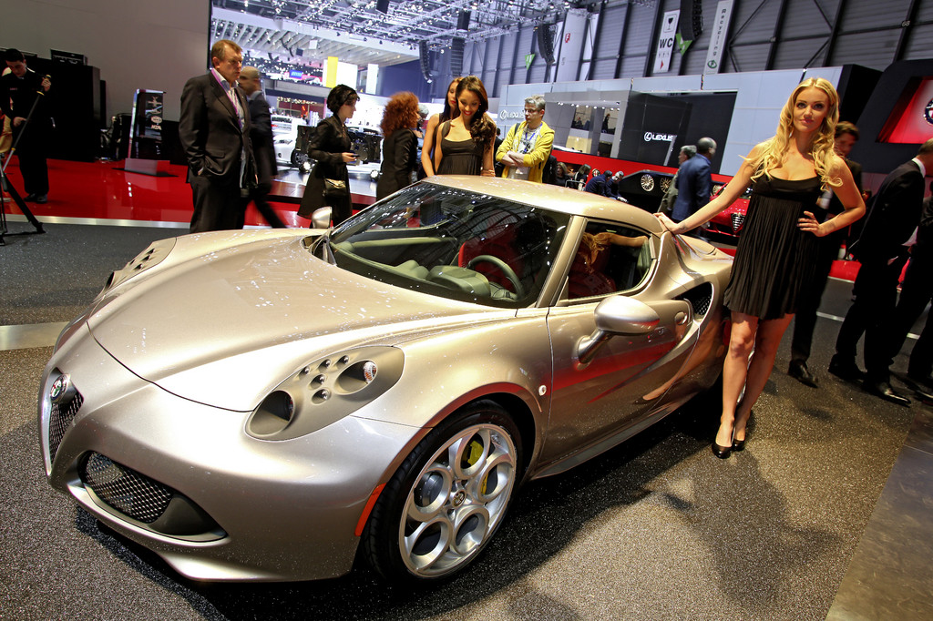 Alfa Romeo 4C in Frankfurter Klassikstadt