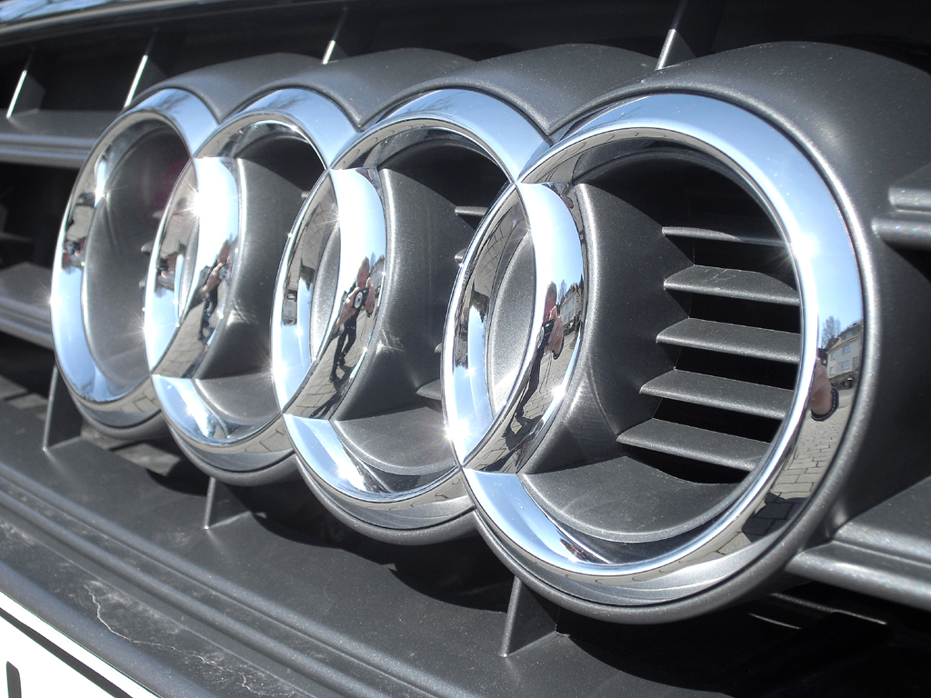 Audi A3: Die vier Markenringe sitzen vorn mittig im Kühlergrill.