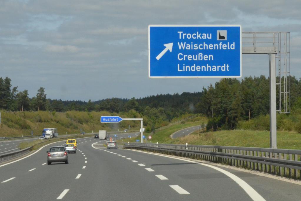 Autobahnkirchen: Rast für Leib und Seele