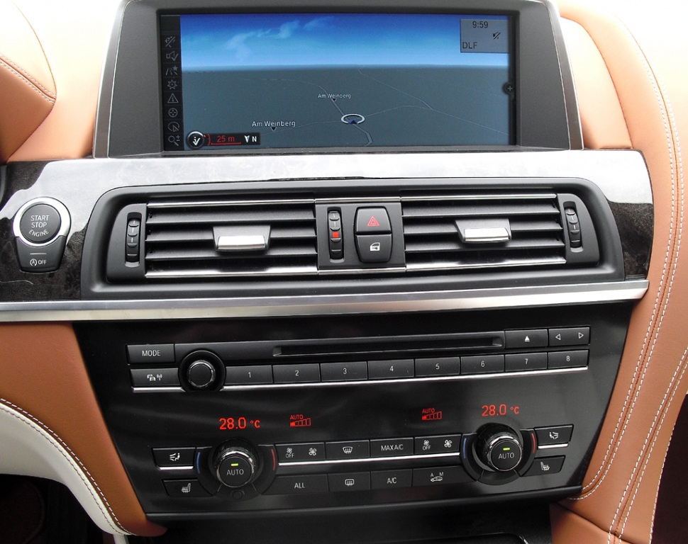 BMW 6er Gran Coupé: Blick auf den mittleren Armaturenträger.
