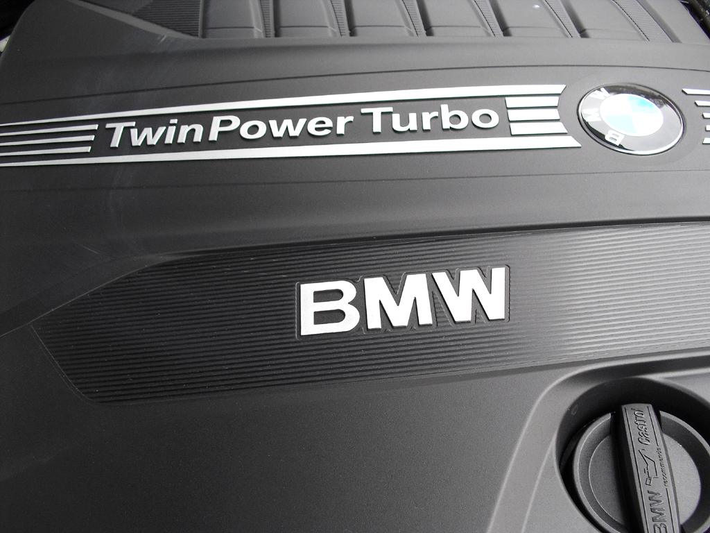 BMW 6er Gran Coupé: Blick unter die Haube auf den 3,0-Liter-Sechszylinder.