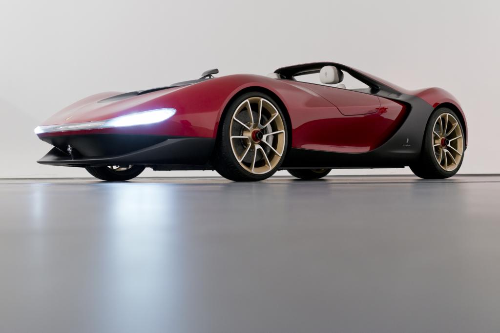 Benannt nach dem  verstorbenen Firmenchef basiert der offene Zweisitzer auf dem Ferrari 458 Spider