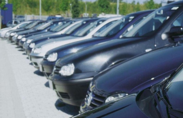 Check Autokauf: Wie viel wird ausgegeben, was wird gekauft 