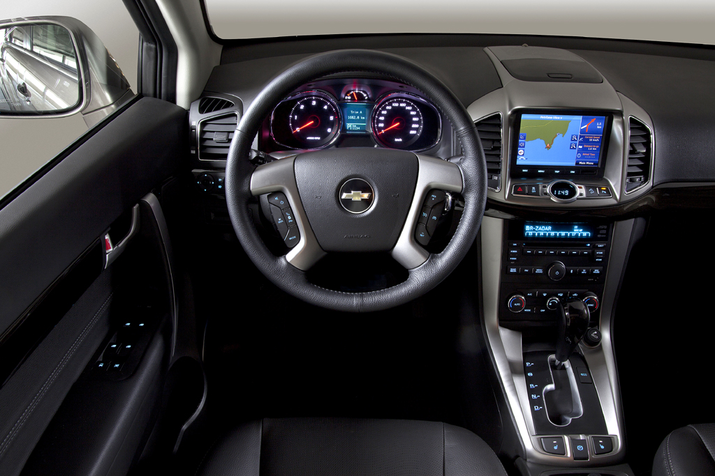Chevrolet Captiva: Blick ins Cockpit. 