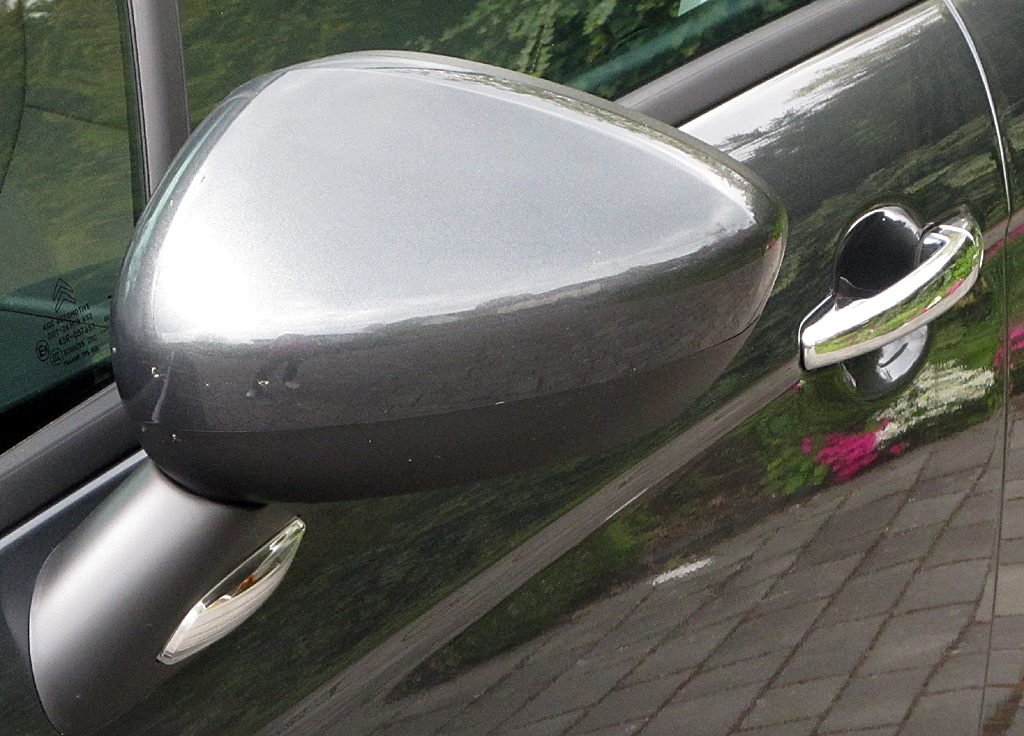 Citroën C3: Blick auf den Außenspiegel.