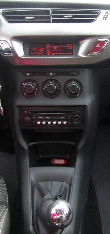 Citroën C3: Blick auf den mittleren Armaturenträger.