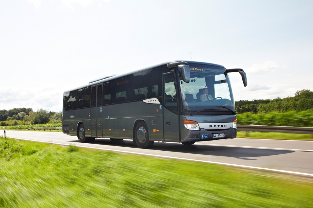 Daimler liefert rund 400 Busse an ÖBB Postbus