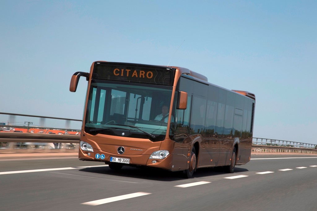 Daimler liefert rund 400 Busse an ÖBB Postbus