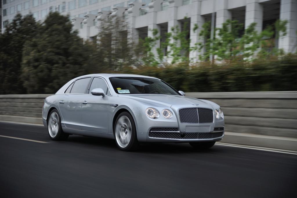 Der Bentley Continental Flying Spur heißt in der neuen Generation nur noch Flying Spur