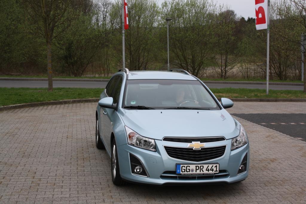Der kompakte Kombi basiert auf dem Opel Astra