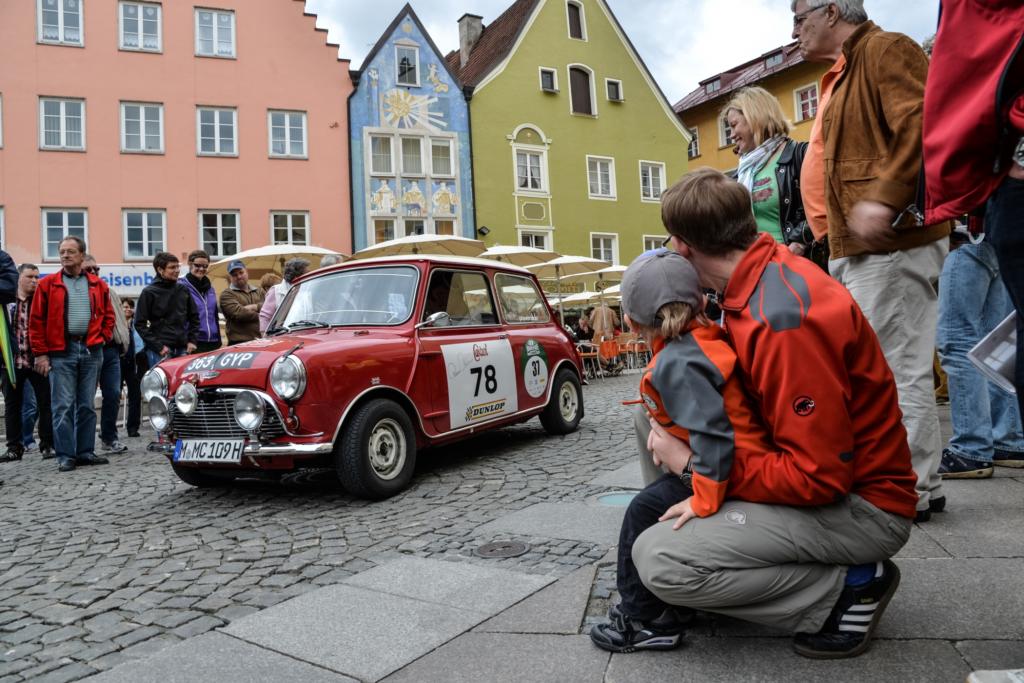 Die Oldtimer begeistern Groß und Klein