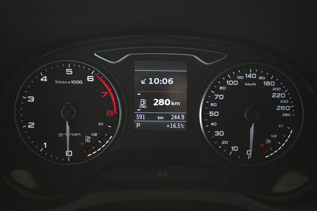 Einmal E und einmal G: Audi alternativ