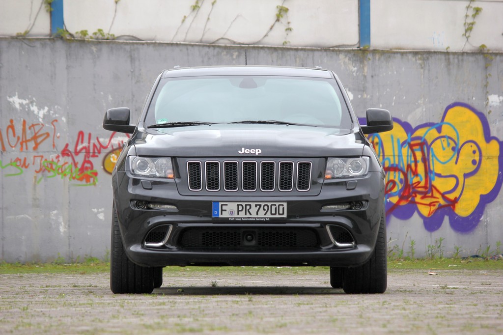 Fahrbericht Jeep Grand Cherokee SRT8: Machos Liebling