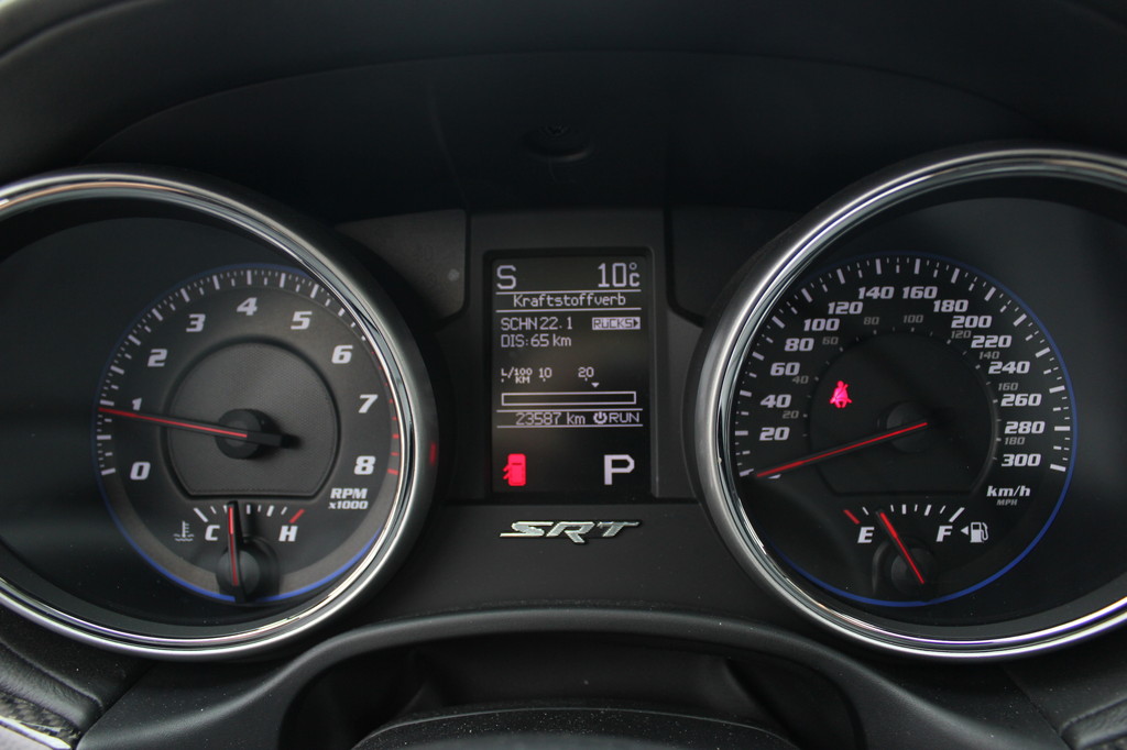 Fahrbericht Jeep Grand Cherokee SRT8: Machos Liebling