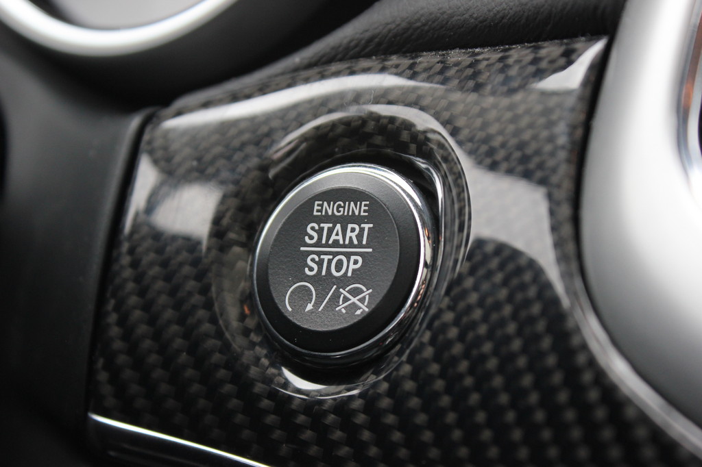 Fahrbericht Jeep Grand Cherokee SRT8: Machos Liebling