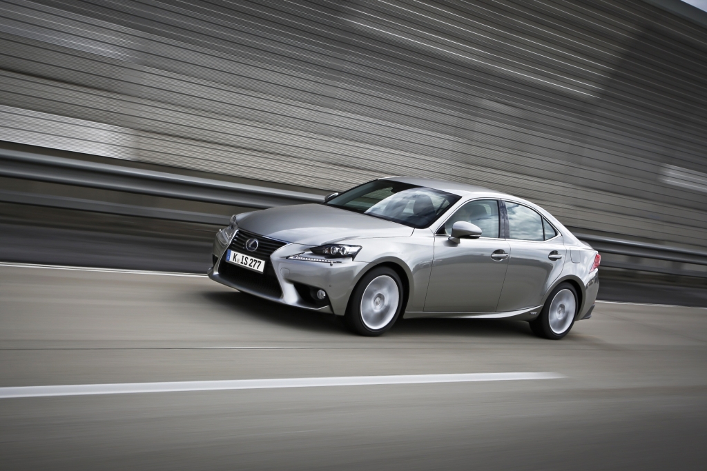 Fahrbericht: Lexus IS - Als Hybrid eine Klasse für sich