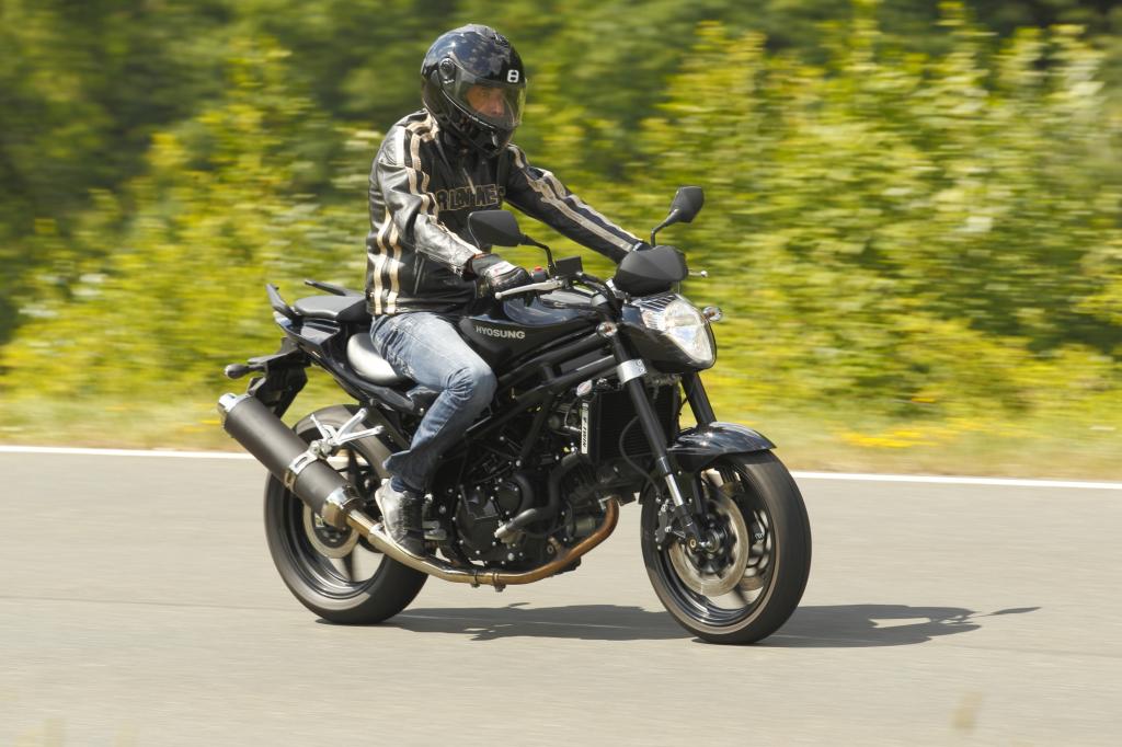 Hyosung GT 650i Naked - Extra-Rabatt auf das Schnäppchen-Bike