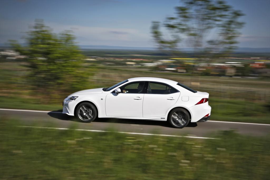Lexus IS300h in der Ausstattungslinie F Sport 