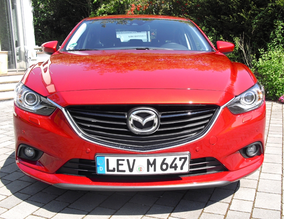 Mazda6: Blick auf die Frontpartie.