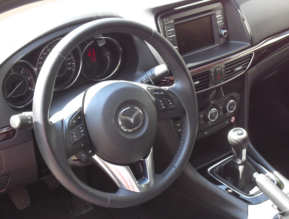 Mazda6: Blick ins Cockpit.