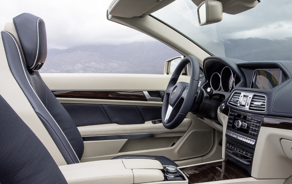 Mercedes E-Klasse Cabrio: Blick ins Cockpit. 