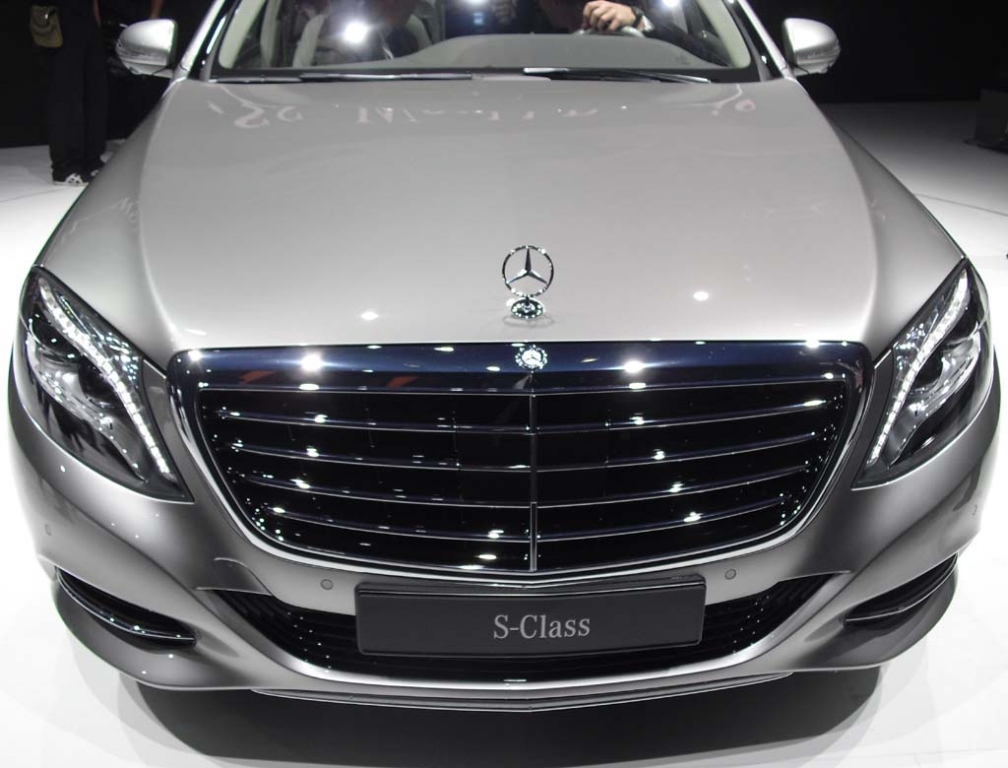 Mercedes S-Klasse: Blick auf die Frontpartie.