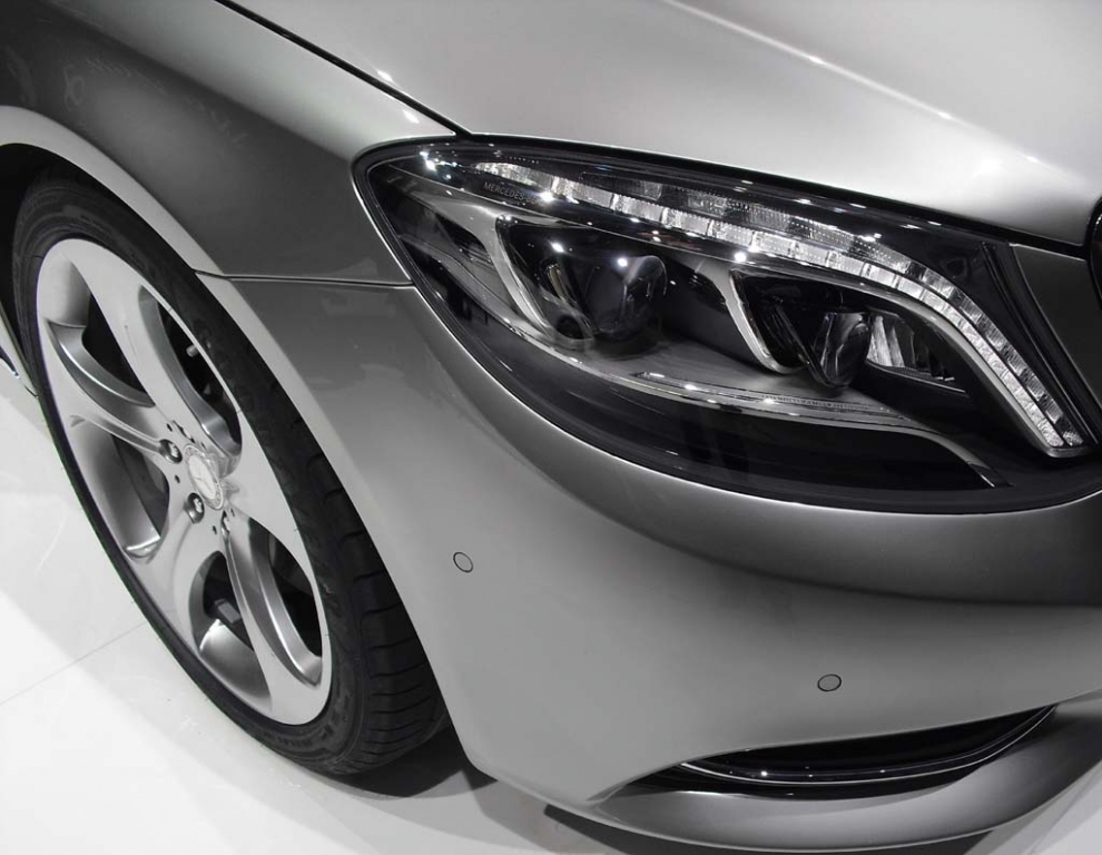 Mercedes S-Klasse: Moderne Leuchteinheit vorn.