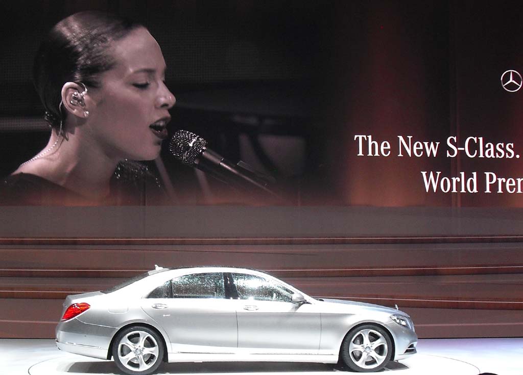 Mercedes S-Klasse: US-Sängerin Alicia Keys war Stargast bei der Weltpremiere.