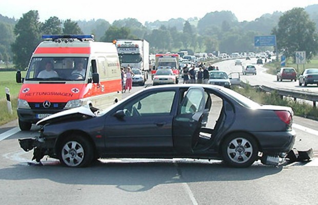 Mercedes schickt Rettungskarte auf das Handy