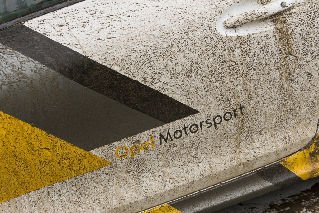 Mit dem Opel Adam »Cup« auf die Piste – Die Gier nach Kurven