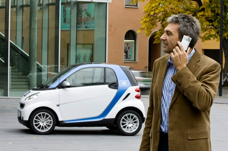 Neben Internet oder Apps sind Carsharing-Autos telefonisch auch über Callcenter buchbar. 