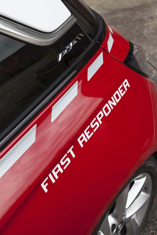Opel zeigt den Adam für die Feuerwehr