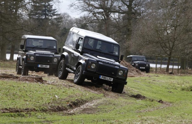 Panorama: Land Rover - Seit 65 Jahren durch dick und dünn