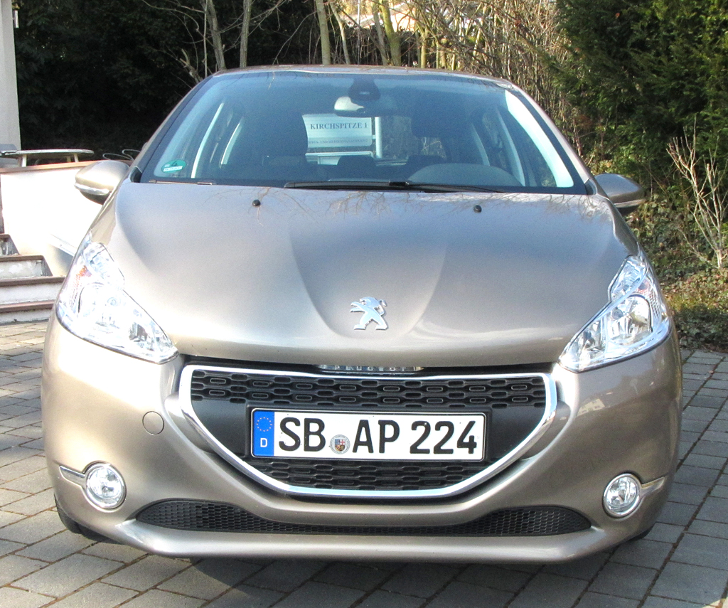 Peugeot 208: Blick auf die Frontpartie. 