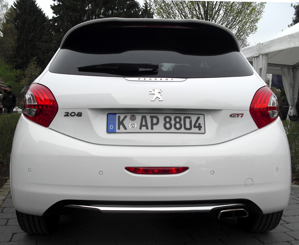Peugeot 208 GTI: Blick auf die Heckpartie. 