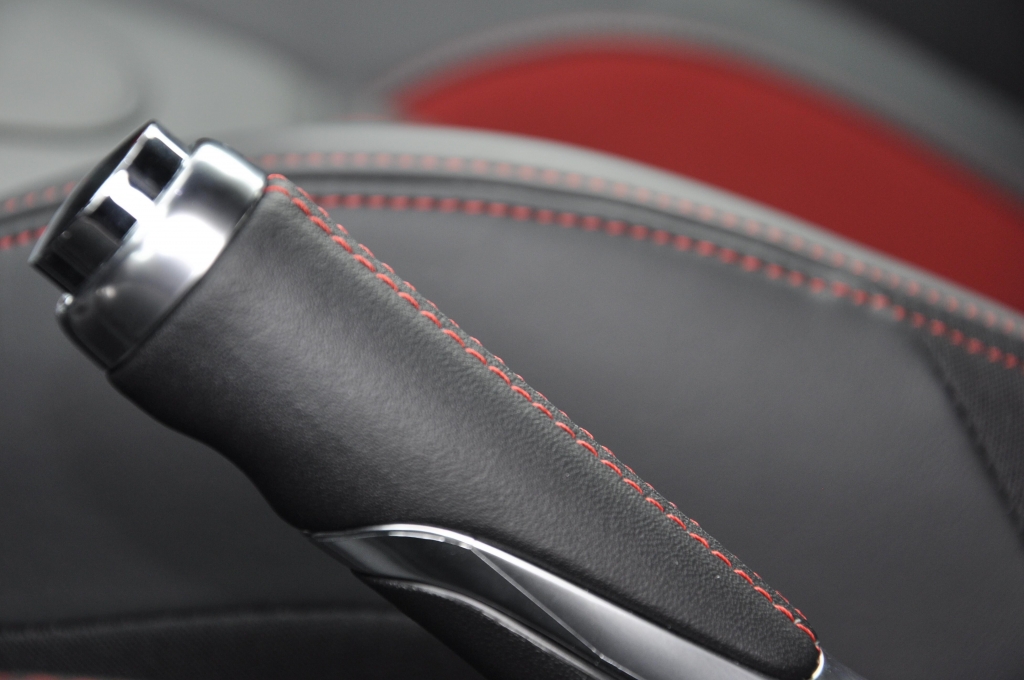 Peugeot 208 GTi: Der Enkel lässt es richtig krachen