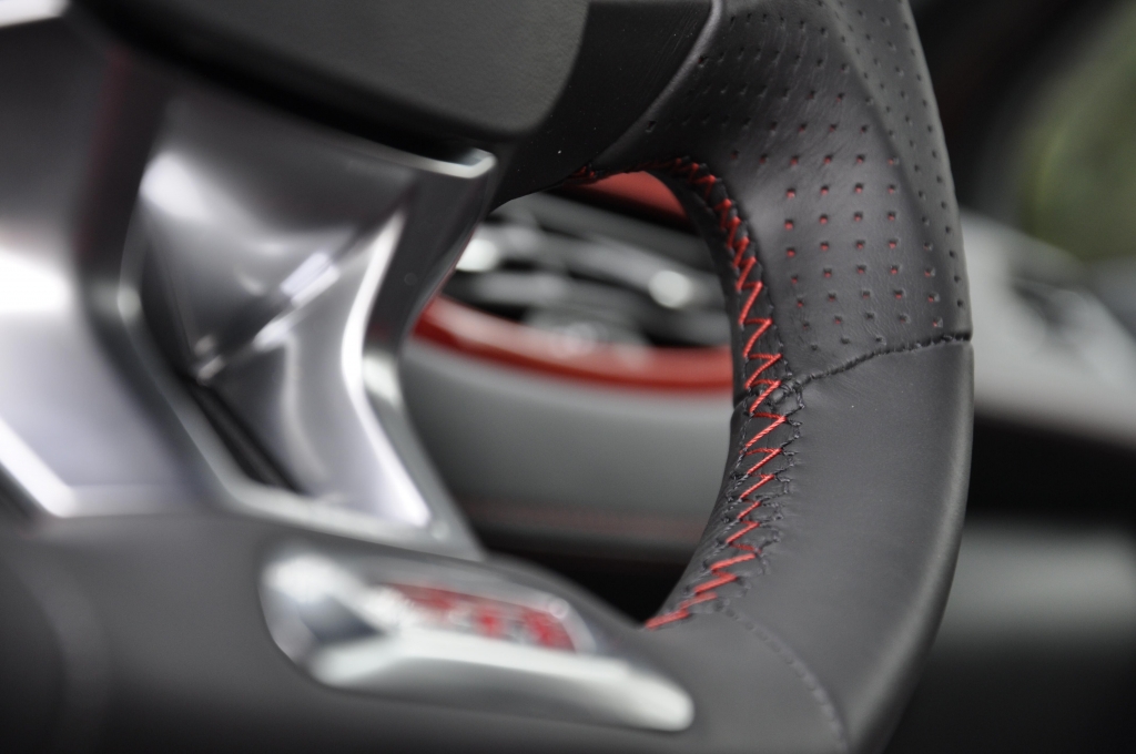 Peugeot 208 GTi: Der Enkel lässt es richtig krachen