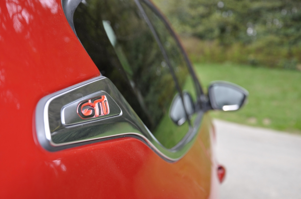 Peugeot 208 GTi: Der Enkel lässt es richtig krachen