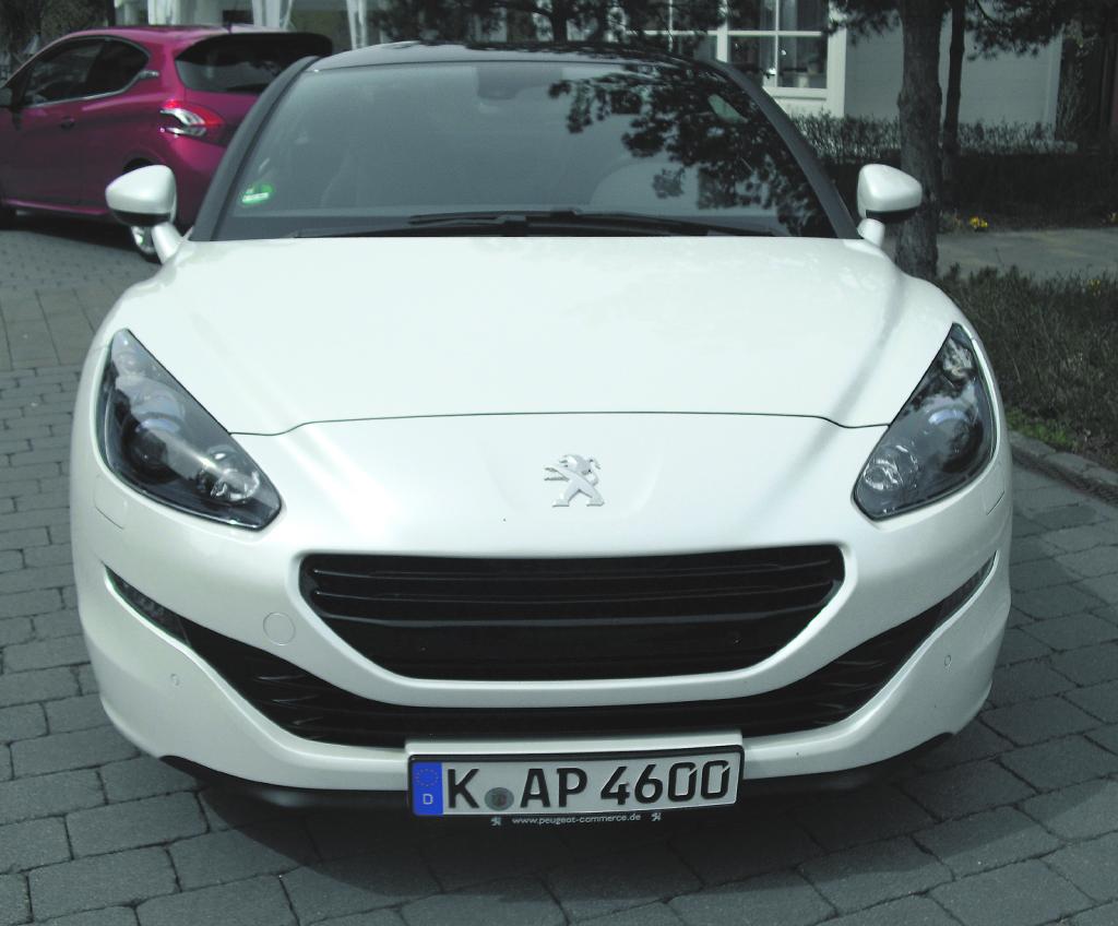 Peugeot RCZ: Blick auf die Frontpartie. 